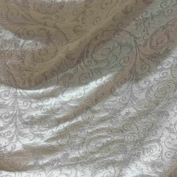 Mercer & Madison White Shirt - Picture 3 of 3